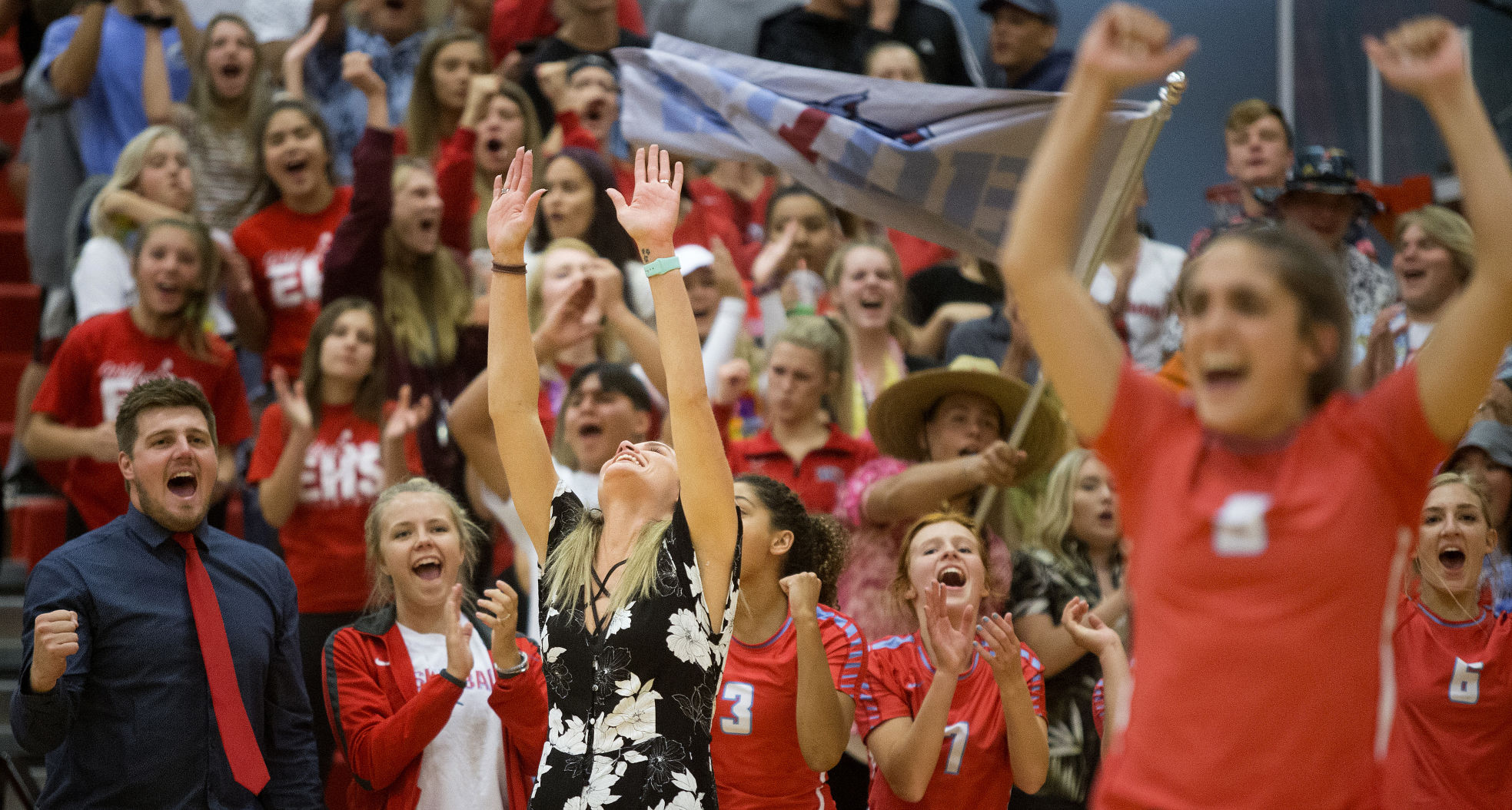 190920_localsports_eastmontvolleyball 01.jpg